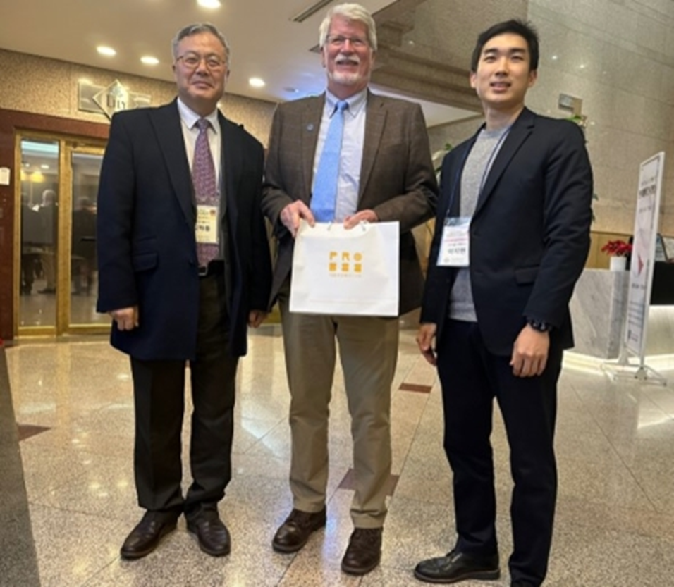 Seoul Propolis Sponsors the 40th Anniversary Conference of the Korean Society of...